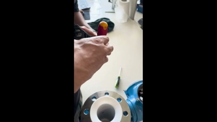 “Giải pháp đơn giản và tiết kiệm chi phí: Thay thế bảng điều khiển điện tử Proline 300 của bạn chỉ trong vài bước đơn giản”