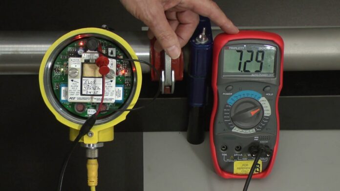 Tìm hiểu về FLT93 Flow Switch – Hộp chuyển tiếp cảm biến dòng với điện tử gắn bề mặt